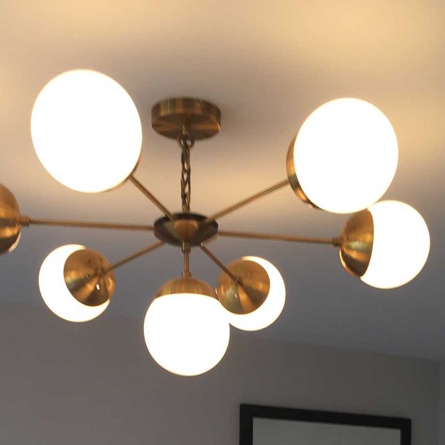 A stunning lamp